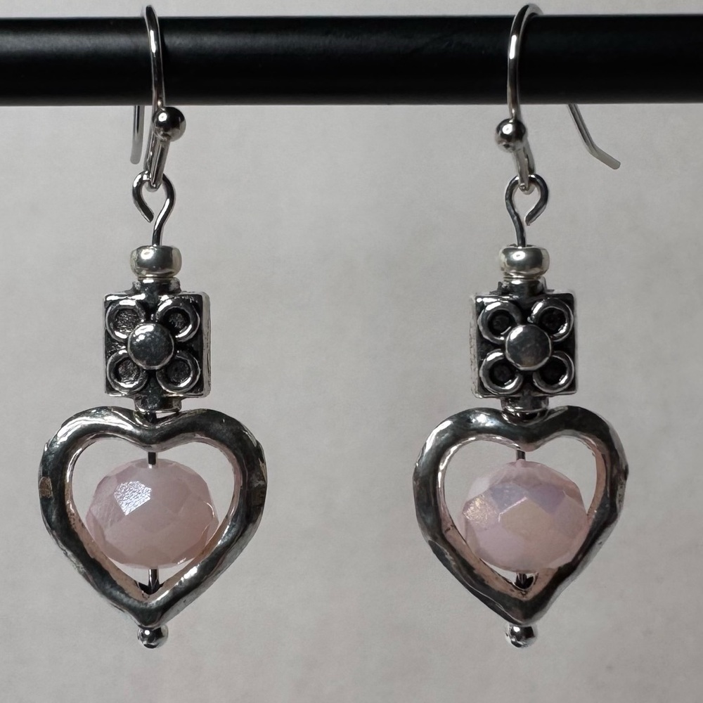 HAND CRAFTED Floral Heart Earrings 1 1/2” Silver Pink NWT - Picture 2 of 13